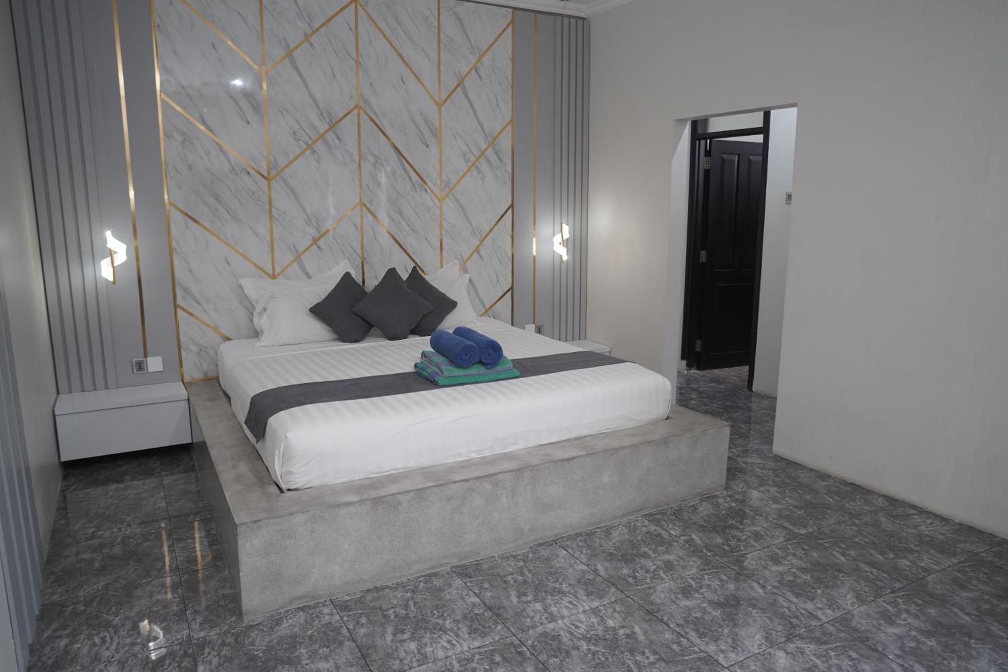 4 Bedroom Kuta Regency B10 Villa Kuta Lombok